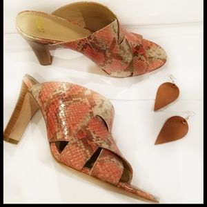 Johnston & Murphy Coral Snake Mules 9